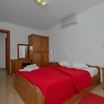 Juric 2 Daire Baška Voda