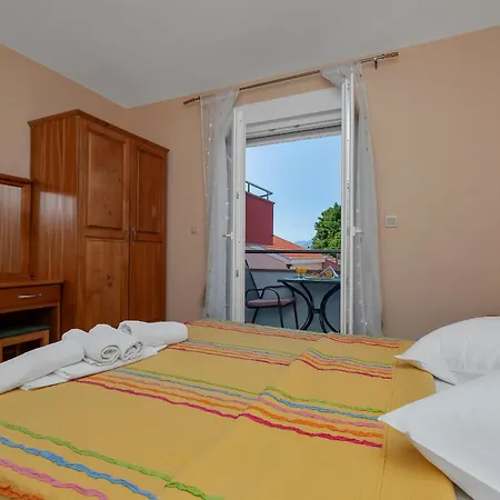 Juric 2 Baška Voda